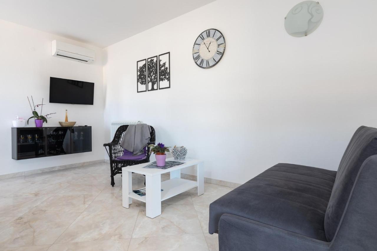 Apartments With A Parking Space Punat, Krk - 20553 외부 사진