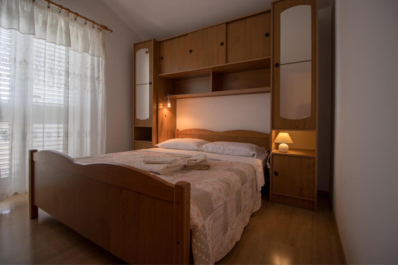 Apartments With A Parking Space Punat, Krk - 20553 외부 사진